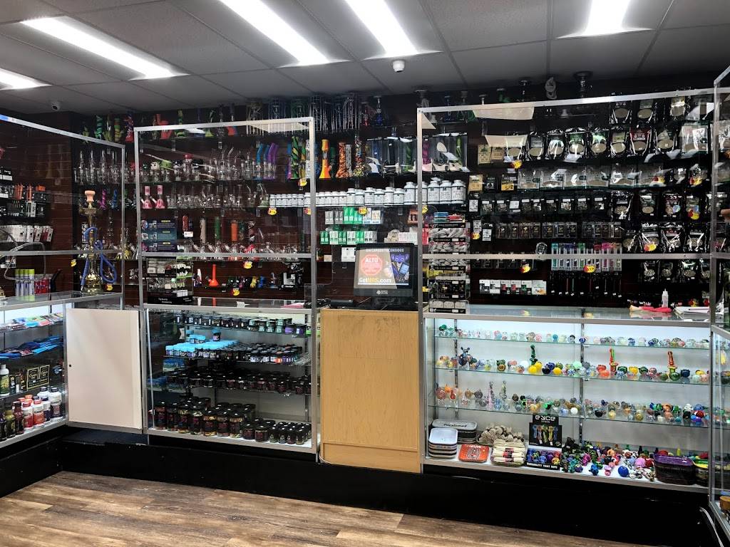 Cheverly Food Mart | meal takeaway | 6435 Landover Rd, Cheverly, MD 20785, United States | 3016135037 OR +1 301-613-5037