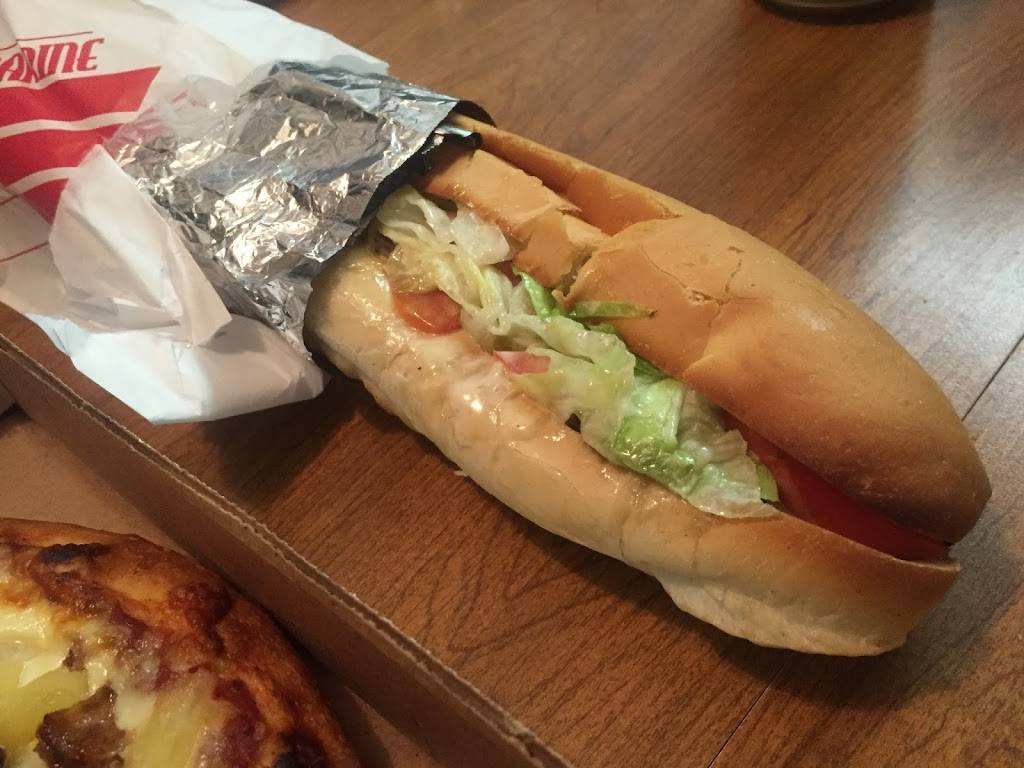 Vanier Pizza & Subs | restaurant | 201 Marier Ave, Vanier, ON K1L 5R7, Canada | 6137424411 OR +1 613-742-4411