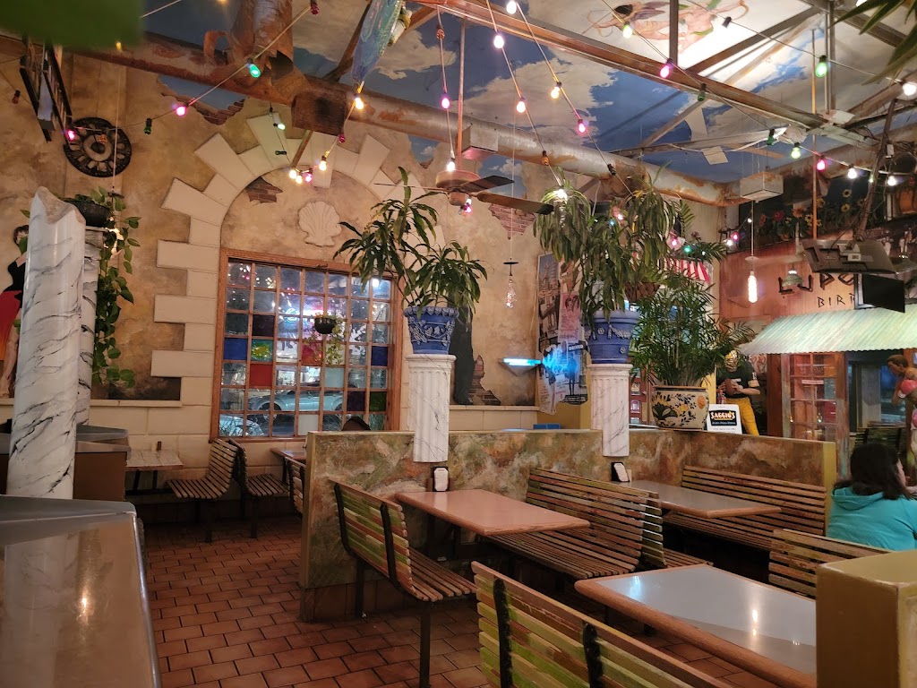 Saggios | restaurant | 107 Cornell Dr SE, Albuquerque, NM 87106, USA | 5052555454 OR +1 505-255-5454