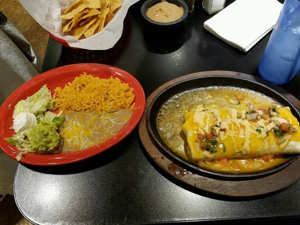 El Fogón | restaurant | 800 W Fond Du Lac St, Ripon, WI 54971, USA | 9208960283 OR +1 920-896-0283