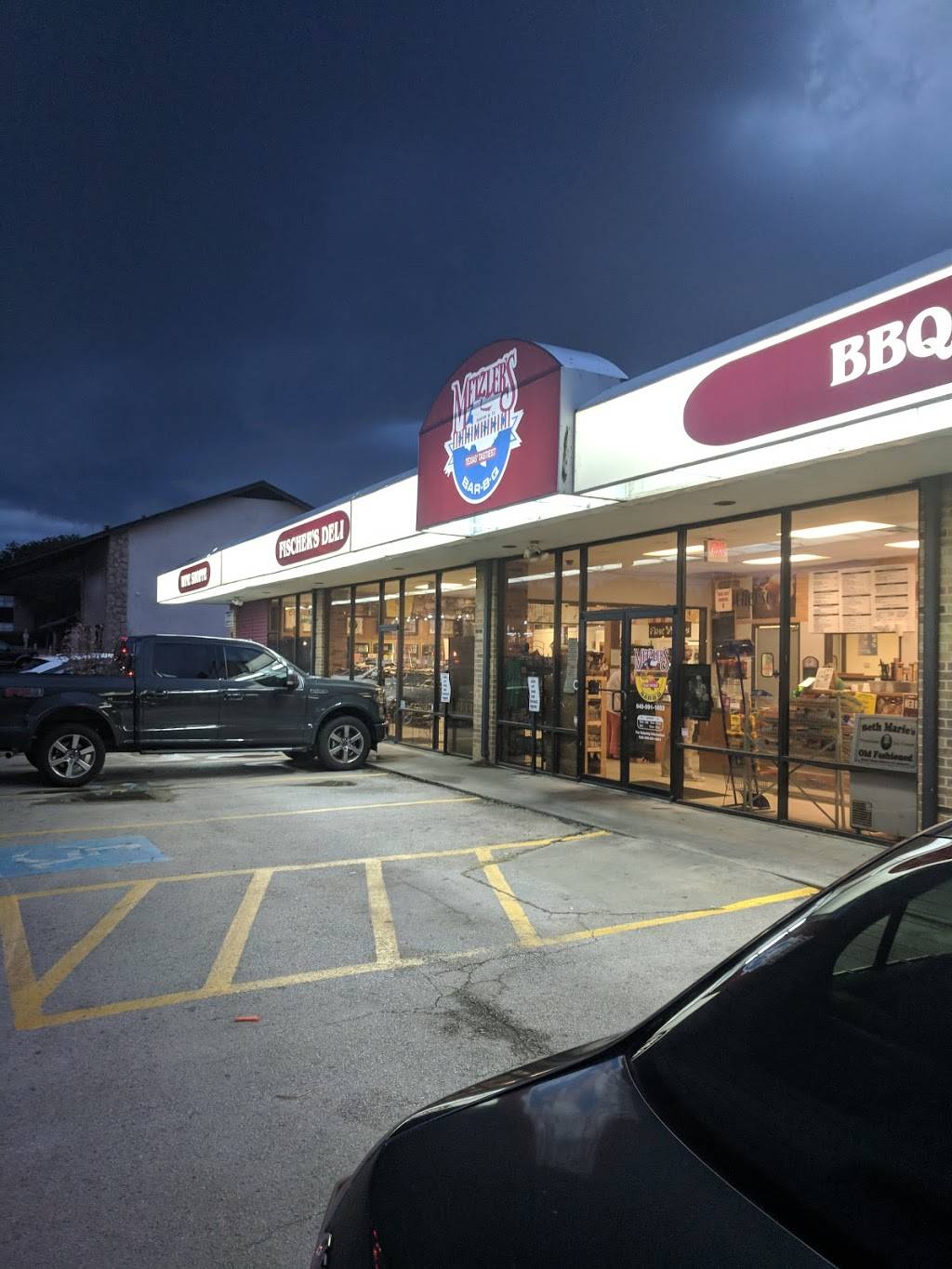 Metzlers Food & Beverage | restaurant | 628 Londonderry Ln, Denton, TX 76205, USA | 9405911652 OR +1 940-591-1652