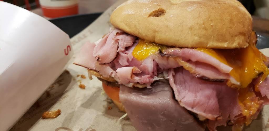 Arbys | restaurant | 3201 Northfield Dr, Springfield, IL 62702, USA | 2175237388 OR +1 217-523-7388