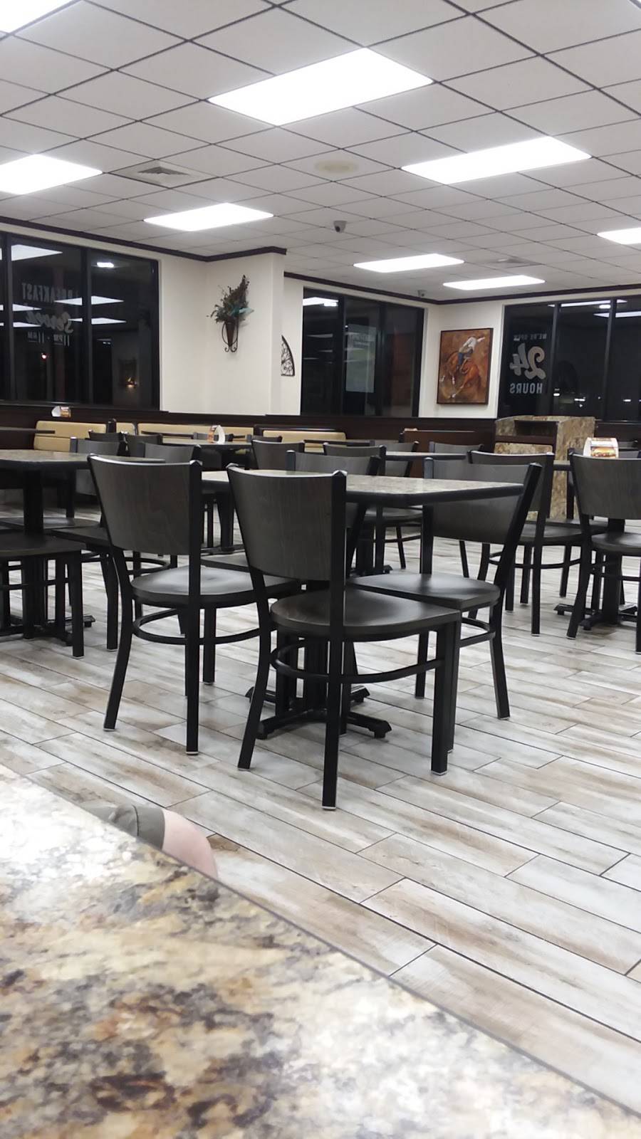 Whataburger | restaurant | 627 S Jackson St, Jacksonville, TX 75766, USA | 9035867211 OR +1 903-586-7211