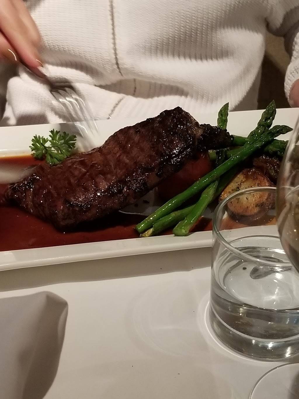 Bistro Five61 | restaurant | 561 Avenue Rd, Toronto, ON M4V 2J8, Canada | 4169232233 OR +1 416-923-2233