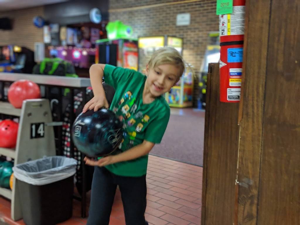 Pal Joeys Restaurant | restaurant | 2031 N Gary Ave, Wheaton, IL 60187, USA | 6306657359 OR +1 630-665-7359