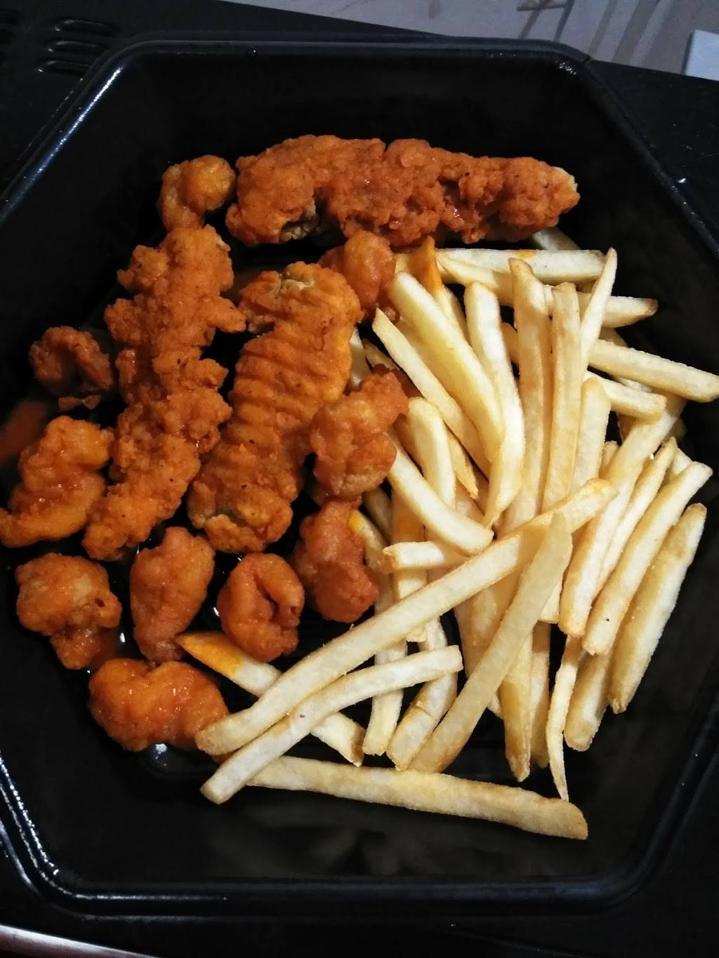 Huddle House | meal takeaway | 92 Sea Island Pkwy, Beaufort, SC 29907, USA | 8437700300 OR +1 843-770-0300