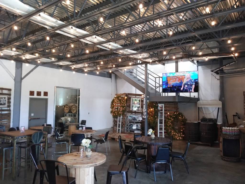 The Porch at Lazy Magnolia Brewery | restaurant | 7030 Roscoe-Turner Rd, Kiln, MS 39556, USA | 2284672727 OR +1 228-467-2727