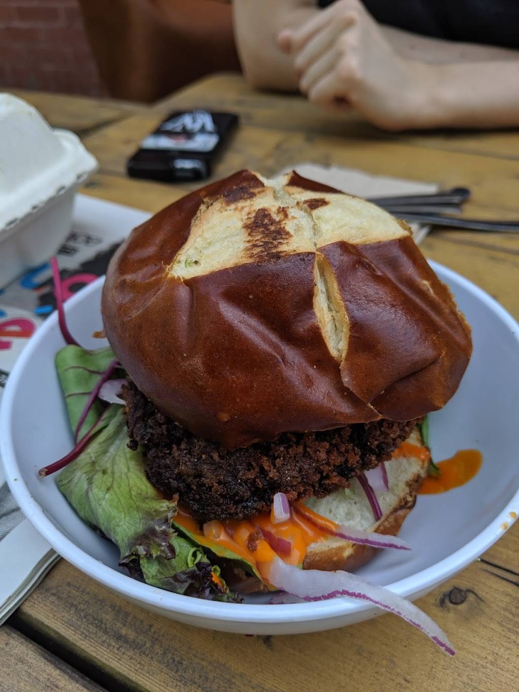 Lulus Local Eatery, LLC | restaurant | 3201 S Grand Blvd, St. Louis, MO 63118, USA | 3143008215 OR +1 314-300-8215