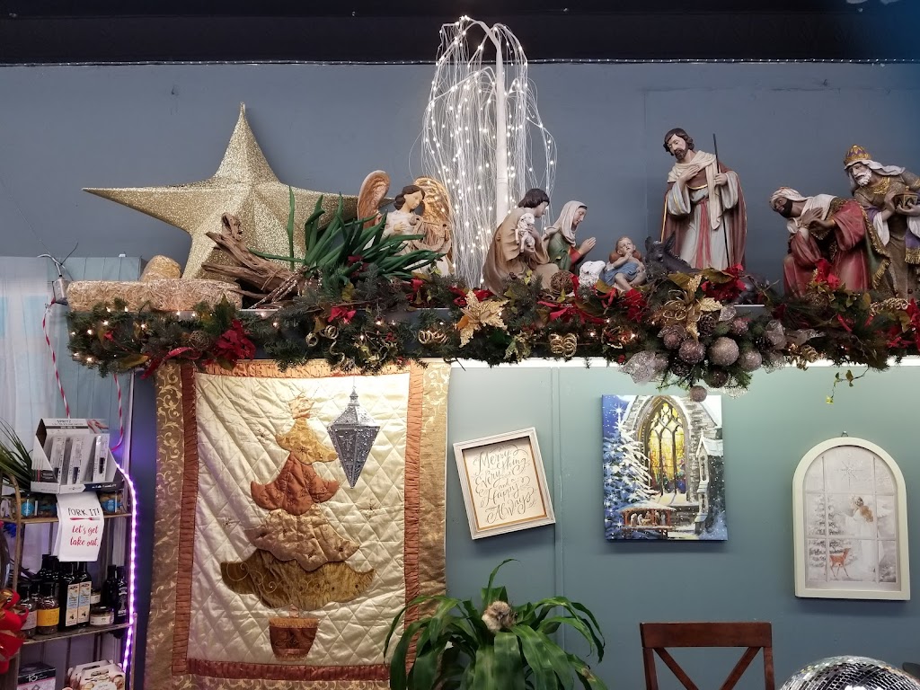 Fork in the Road | restaurant | 334 S Main St, Emporia, VA 23847, USA | 4348296497 OR +1 434-829-6497