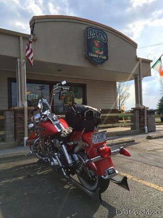 Pats Irish Pub | restaurant | 12634 IN-23, Granger, IN 46530, USA | 5744046085 OR +1 574-404-6085