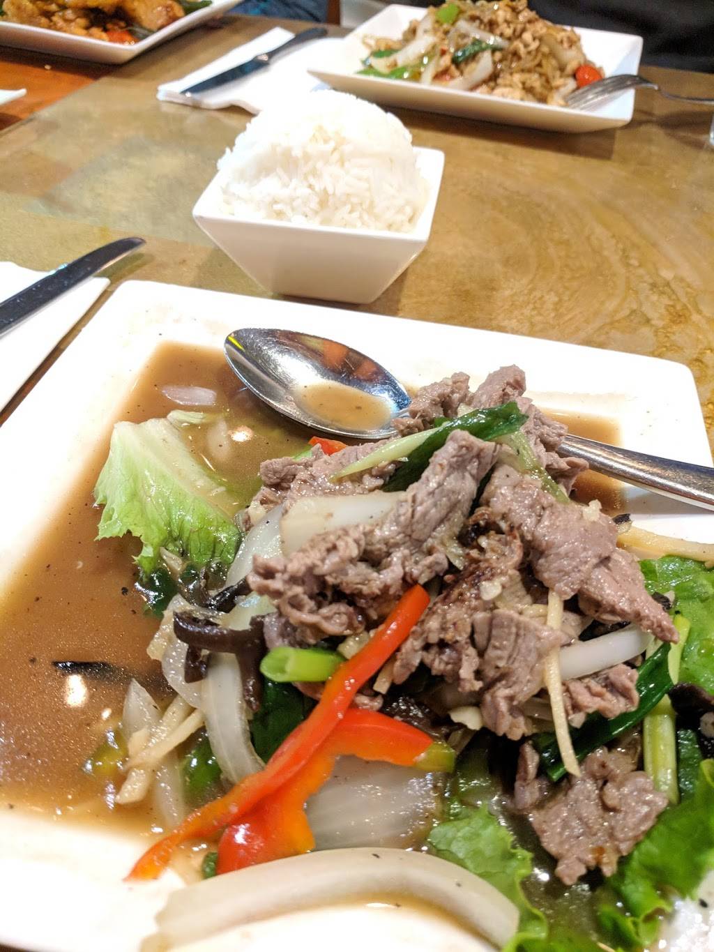 The Similans Thai Eatery | restaurant | 13005 Lee Jackson Memorial Hwy, Fairfax, VA 22033, USA | 7036572222 OR +1 703-657-2222