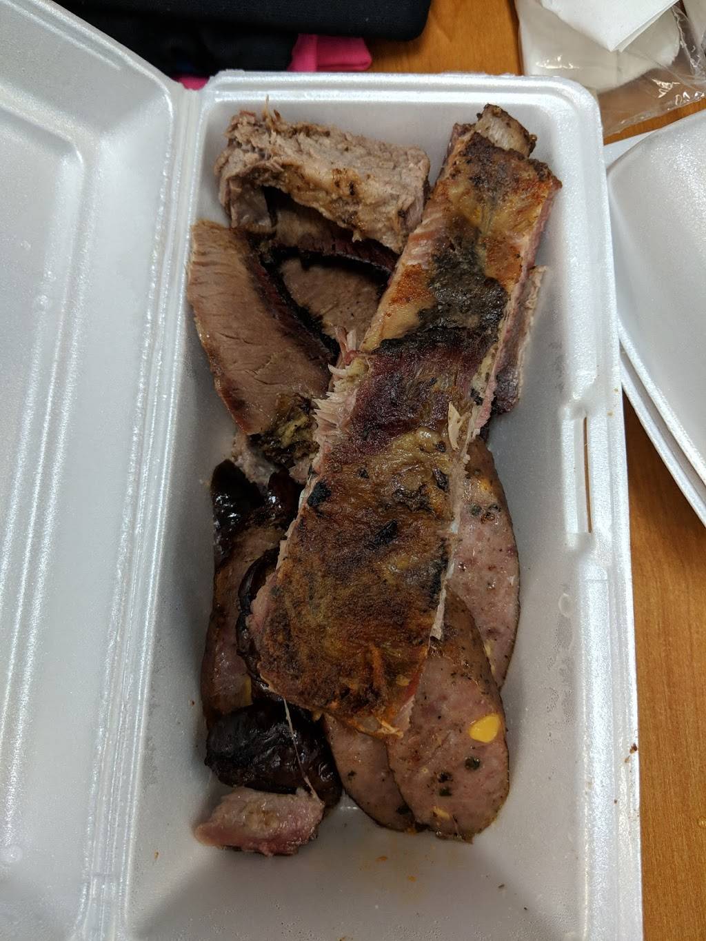 Lenox Barbecue & Catering | restaurant | 5420 Harrisburg Blvd, Houston, TX 77011, USA | 7139262649 OR +1 713-926-2649