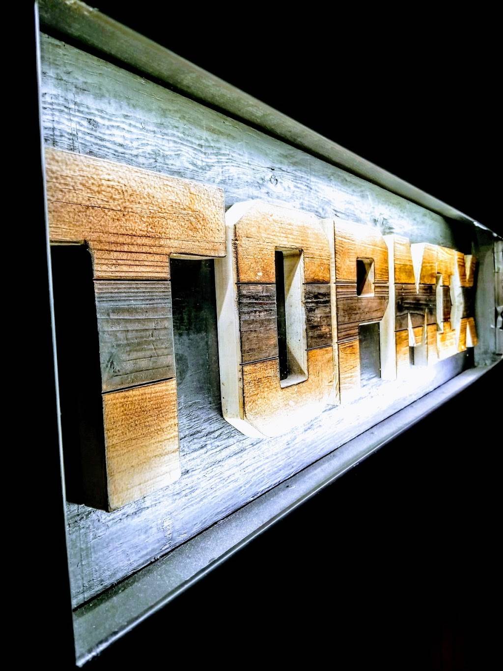 Top Mix Bar & Kitchen | restaurant | 257 Norfolk Ave, Boston, MA 02119, USA | 6176528976 OR +1 617-652-8976