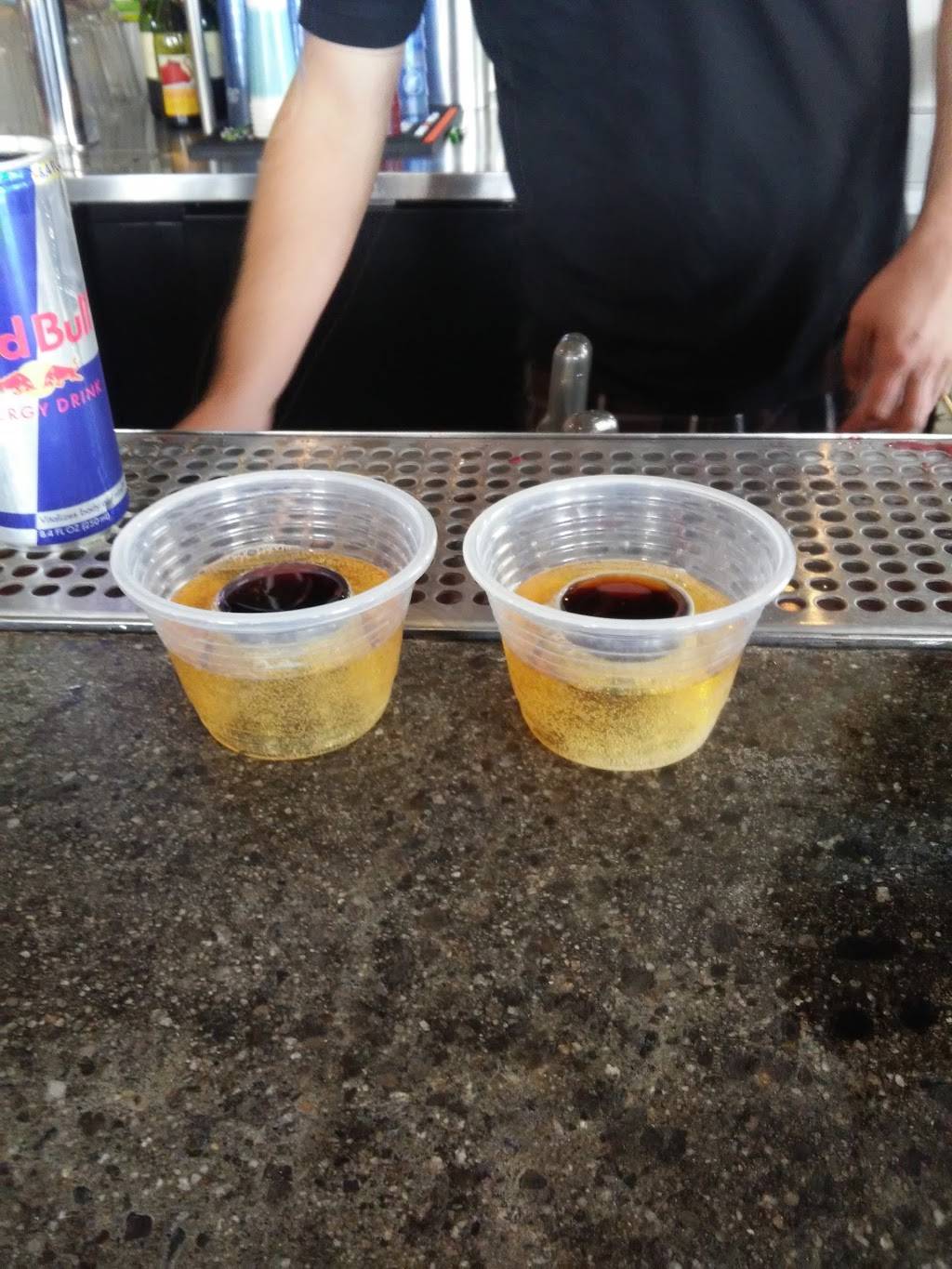 The Bank Sports Lounge | restaurant | 431 North St, Taft, CA 93268, USA | 6617454963 OR +1 661-745-4963