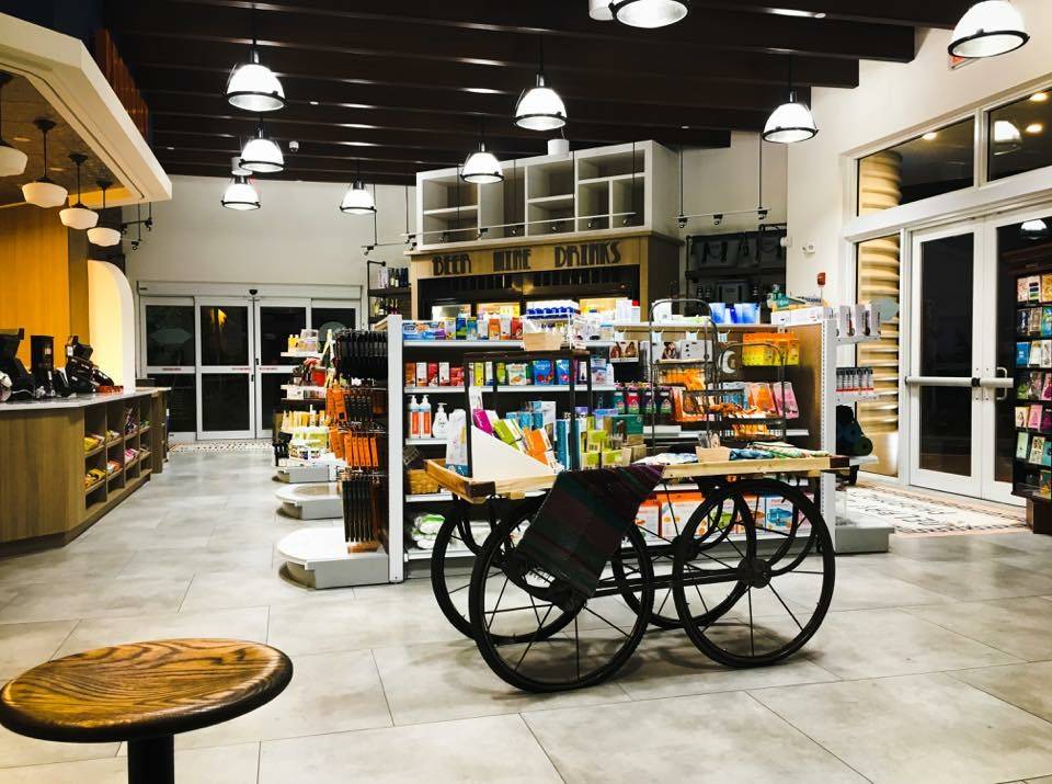 The Foxworth Fountain | restaurant | 124 NE 5th Ave, Delray Beach, FL 33483, USA | 5612957632 OR +1 561-295-7632