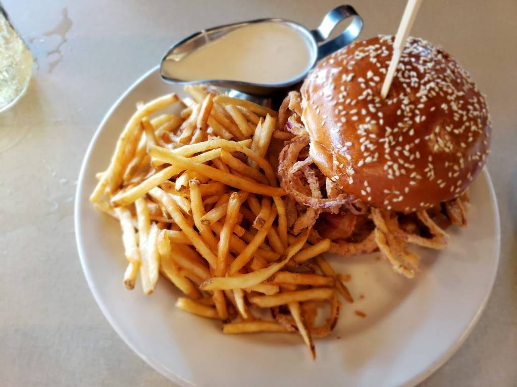 Lucilles Smokehouse Bar-B-Que | restaurant | 2800 N Main St #2160, Santa Ana, CA 92705, USA | 7145427427 OR +1 714-542-7427