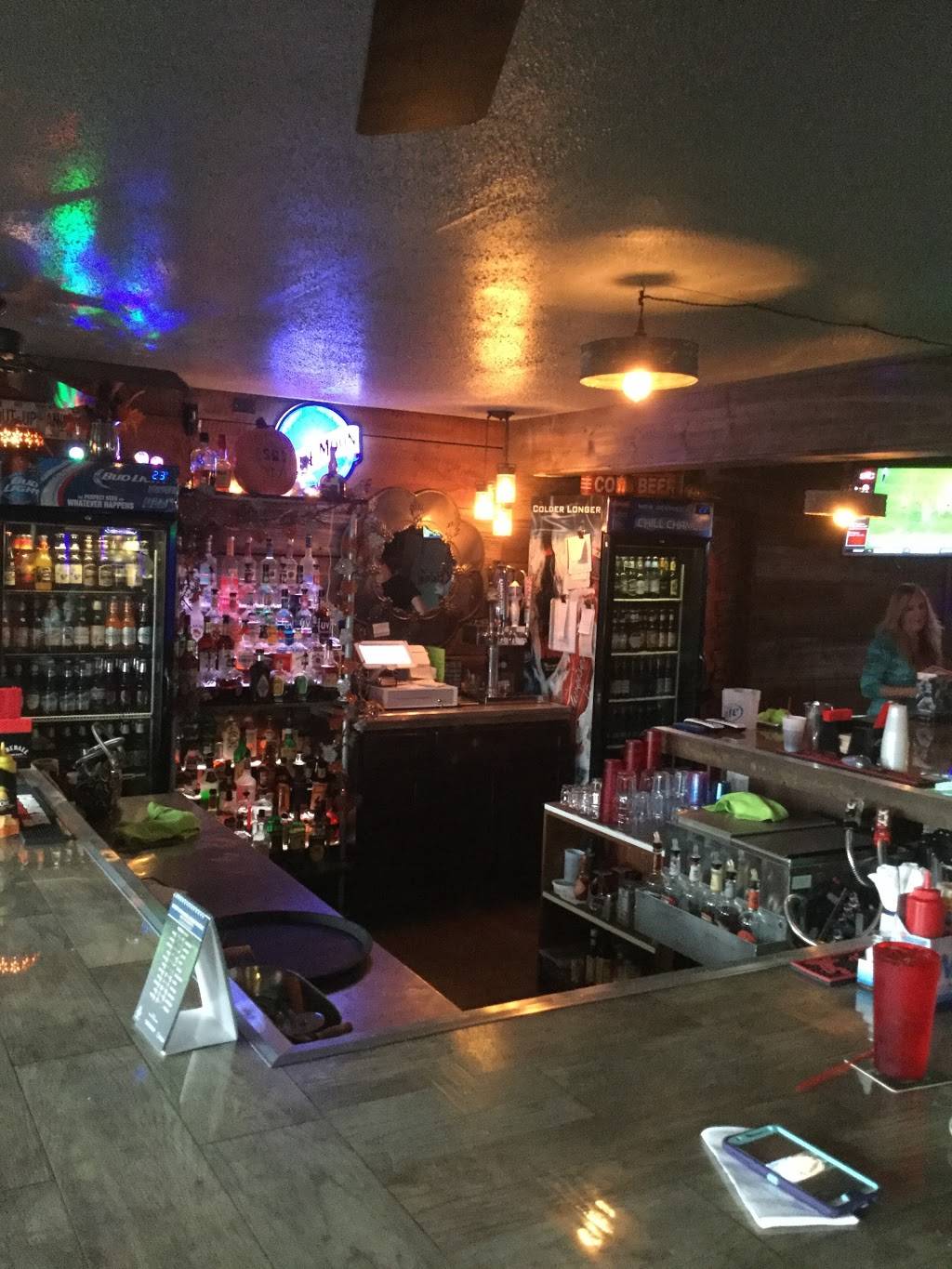 South Gate Saloon | restaurant | 4350 IL-161, Belleville, IL 62221, USA | 6185660265 OR +1 618-566-0265