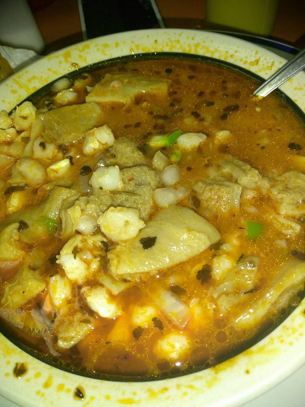 La Ideal Molina | restaurant | 2122 W Poplar St, San Antonio, TX 78207, USA | 2107342296 OR +1 210-734-2296