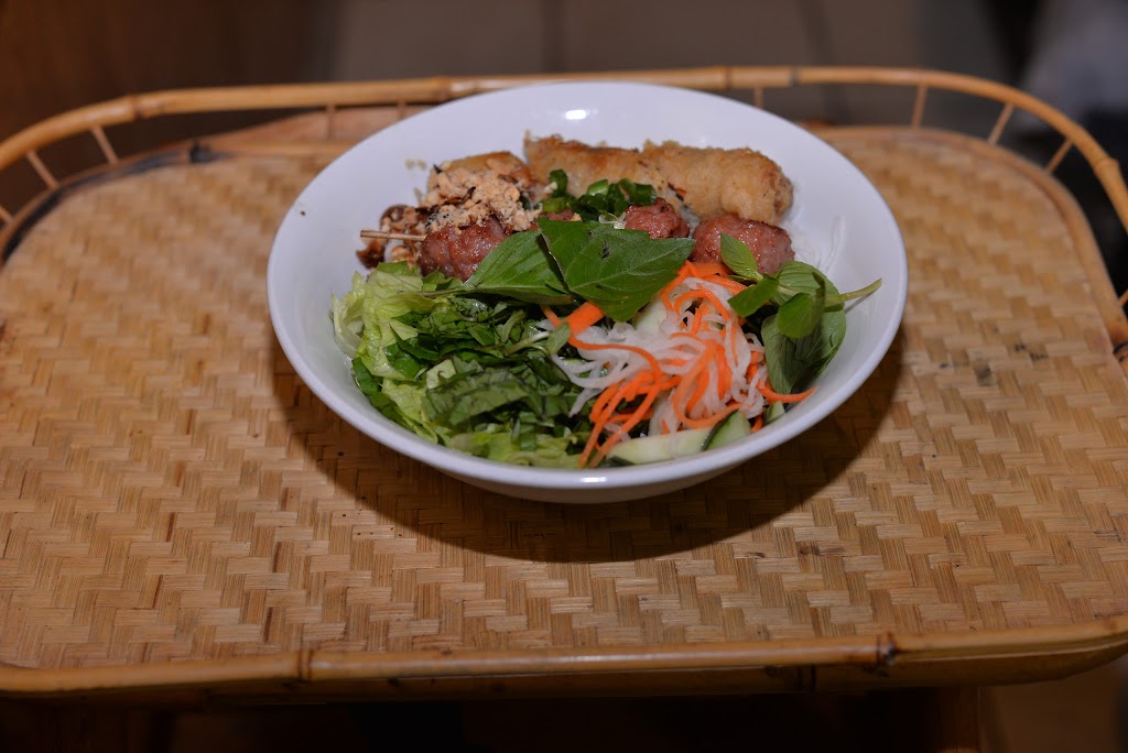 Vietnam House Restaurant | restaurant | 1038 S Jackson St, Seattle, WA 98104, USA | 2063250180 OR +1 206-325-0180