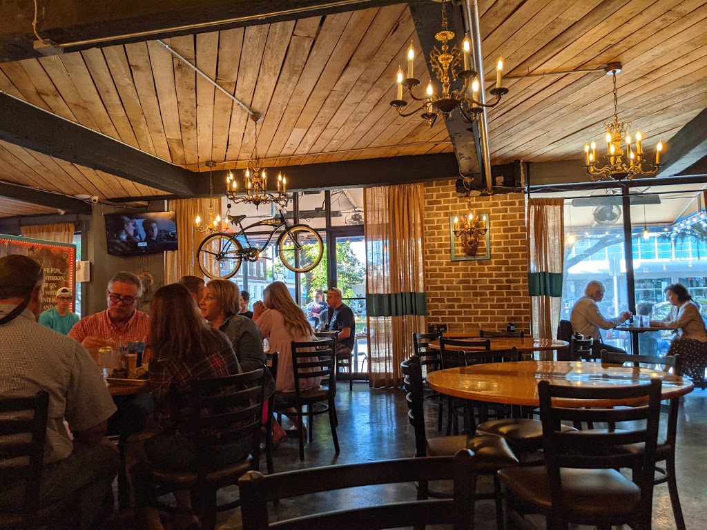 Hitch | restaurant | 300 Drayton St, Savannah, GA 31401, USA | 8888739567 OR +1 888-873-9567