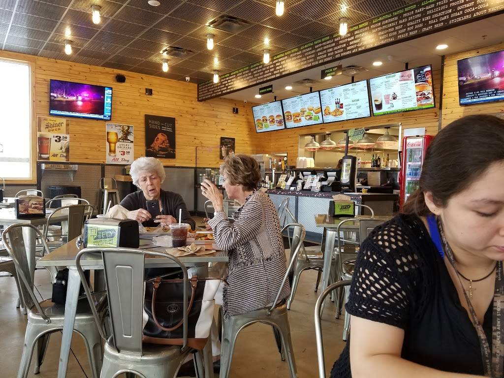 BurgerFi | restaurant | 9630 Huebner Rd, San Antonio, TX 78240, USA | 2102336694 OR +1 210-233-6694