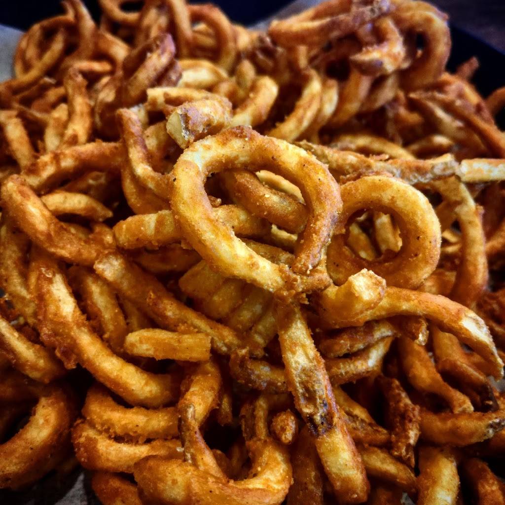 Arbys | meal takeaway | 5640 W Cortaro Farms Rd, Oro Valley, AZ 85742, USA | 5205722102 OR +1 520-572-2102