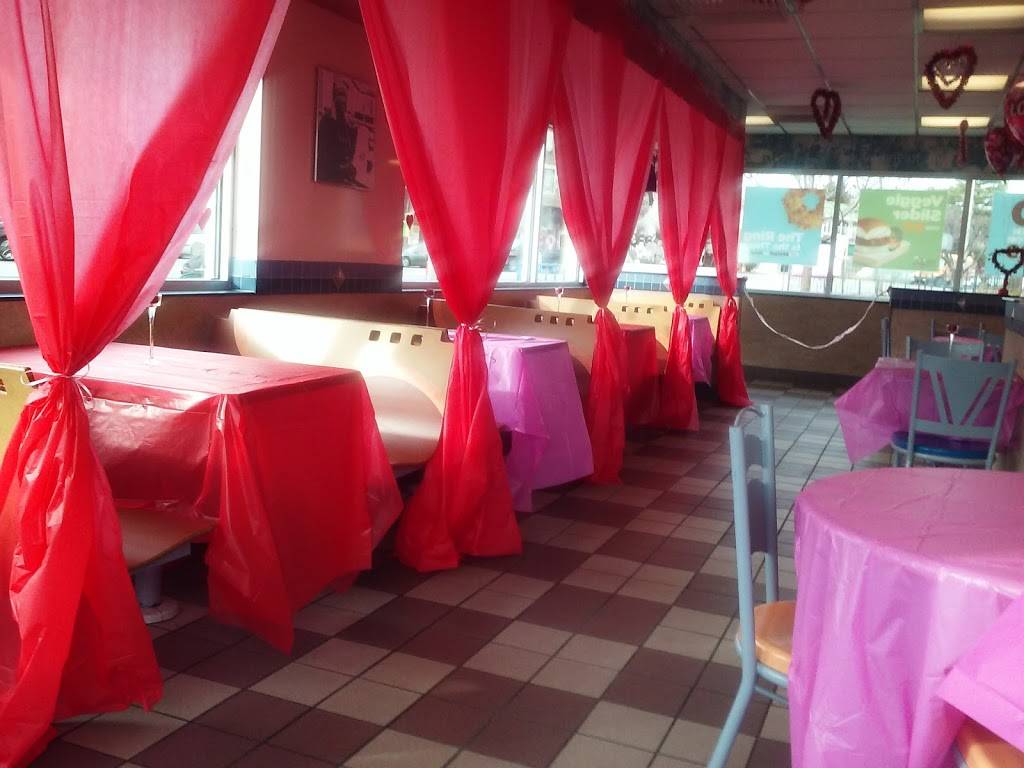 White Castle | restaurant | 4524 S Kingshighway Blvd, St. Louis, MO 63109, USA | 3143537099 OR +1 314-353-7099