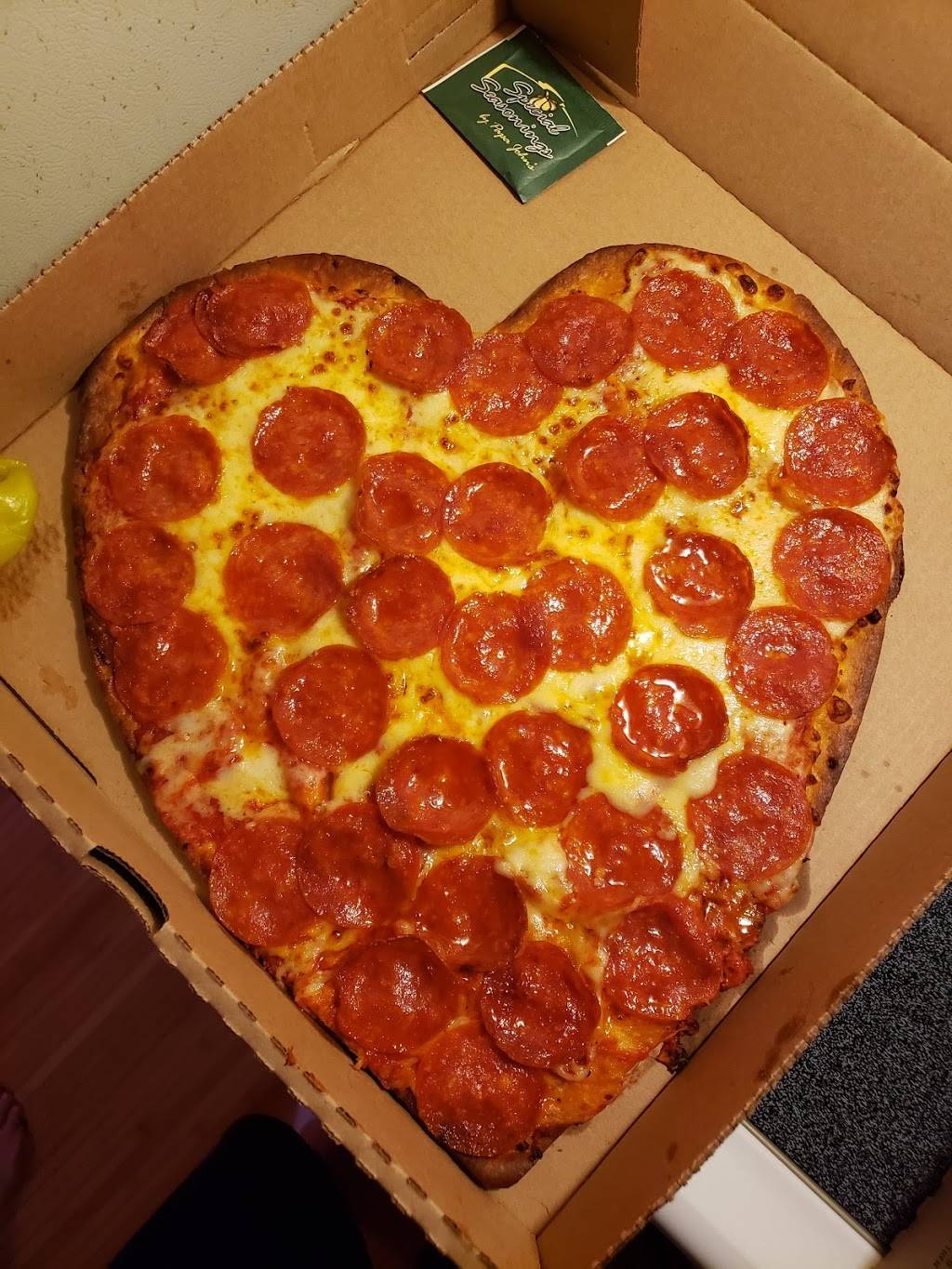 Papa Johns Pizza | restaurant | 333 Laskin Rd, Virginia Beach, VA 23451, USA | 7574378300 OR +1 757-437-8300