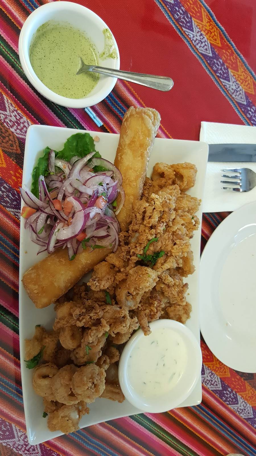 Rincon Criollo | restaurant | 7605 White Oak Ave, Reseda, CA 91335, USA | 8185788265 OR +1 818-578-8265