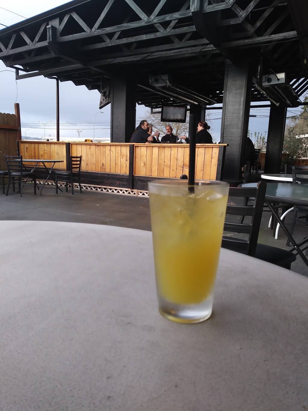 Wetlands Brew Pub & Sports Bar | restaurant | 922 Garfield St, Eugene, OR 97402, USA | 5413453606 OR +1 541-345-3606