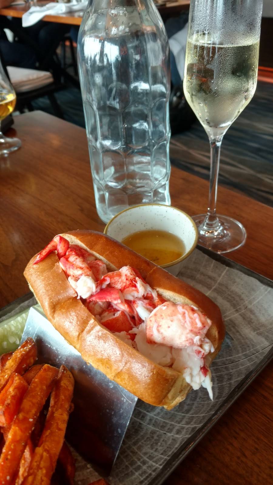 The Tiller Restaurant | restaurant | 591 Shore Rd, Cape Neddick, ME 03902, USA | 2073616277 OR +1 207-361-6277