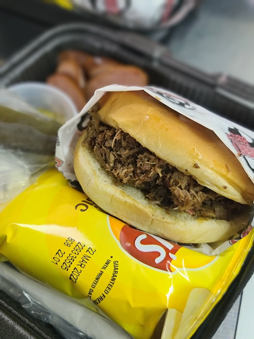 Gunsmoke BBQ | restaurant | 21 Rancho Nuevo St, Roma, TX 78584, USA | 9563527633 OR +1 956-352-7633