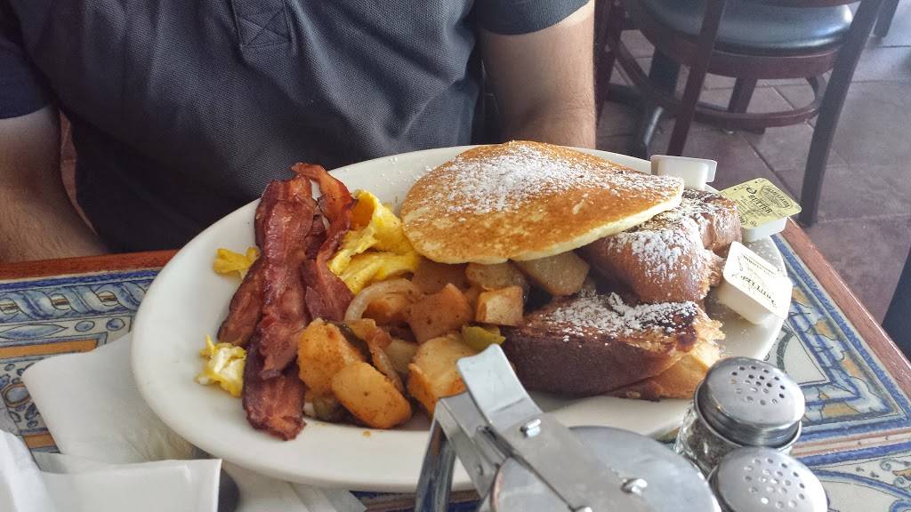 Lopez Bistro | cafe | 647 5th Ave, Brooklyn, NY 11215, USA | 9179091238 OR +1 917-909-1238