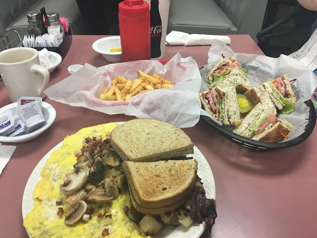 Airport Diner | restaurant | 2602 Bay Ave, Ocean City, NJ 08226, USA | 6093993663 OR +1 609-399-3663