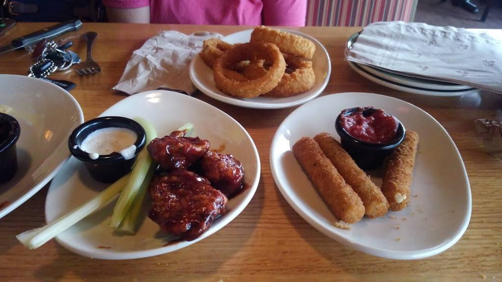 Applebees Grill + Bar | restaurant | 4100 W 10th St, Greeley, CO 80634, USA | 9703469493 OR +1 970-346-9493