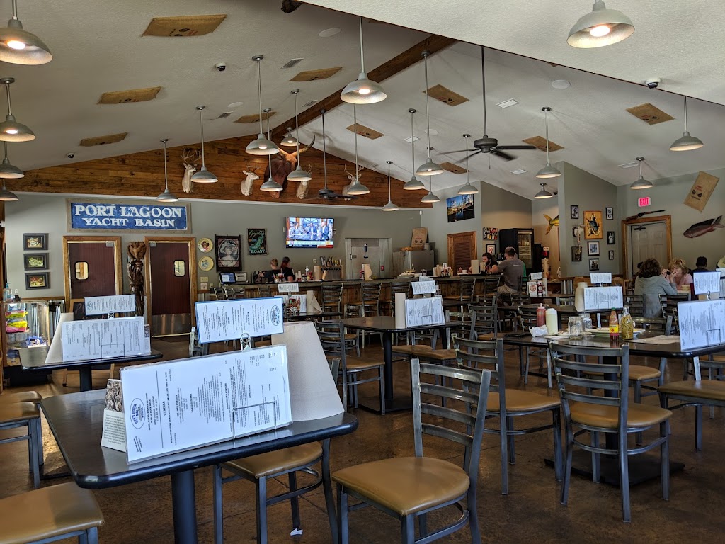 Daves Oyster Bar and Grill | restaurant | 4699 Gulf Breeze Pkwy, Gulf Breeze, FL 32563, USA | 8509341789 OR +1 850-934-1789