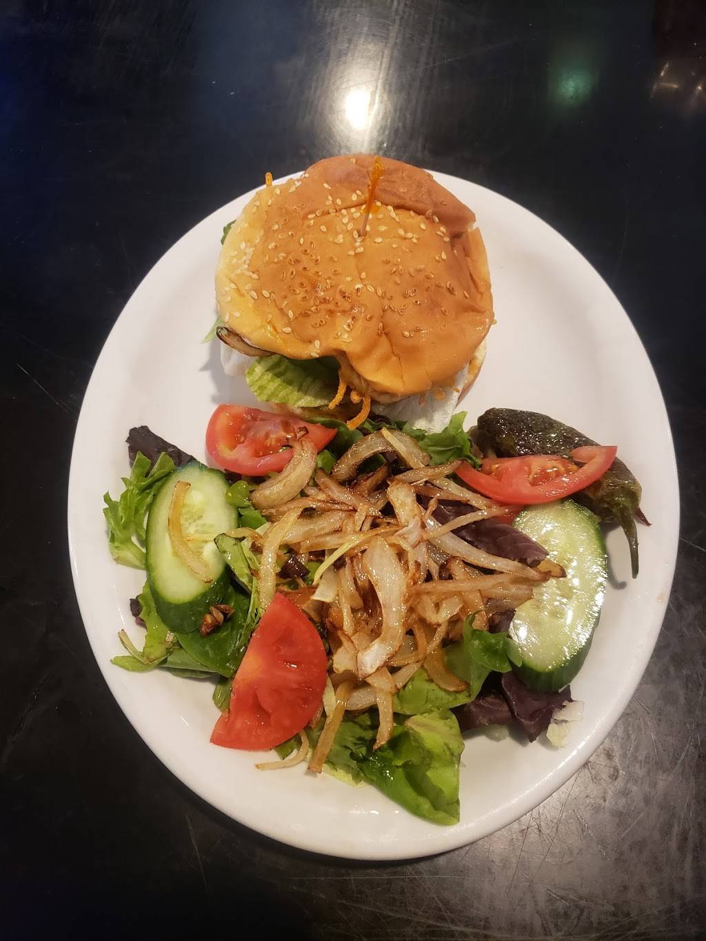 Blue Jays Family Restaurant and Bar | restaurant | 47100 NW Sunset Hwy, Banks, OR 97106, USA | 5033241114 OR +1 503-324-1114