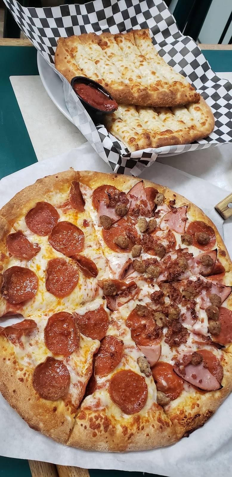 Valuetinas Pizza | restaurant | 6432, 2536 W Lincoln Ave, Anaheim, CA 92801, USA | 7148169000 OR +1 714-816-9000