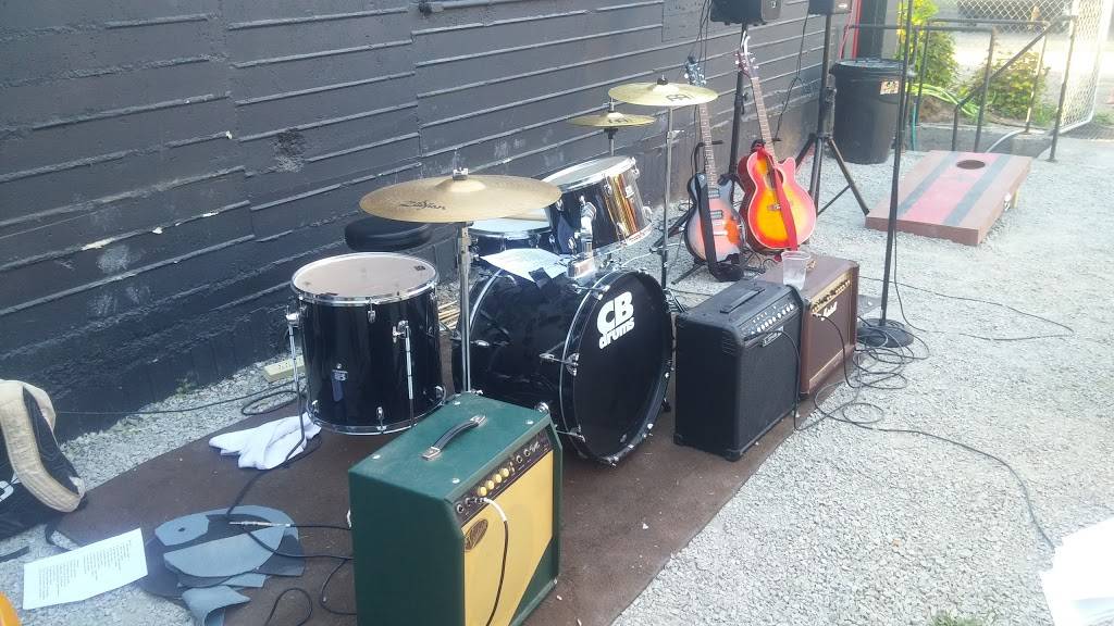 Doomsday Brewing Safe House | restaurant | 1919 Main St, Vancouver, WA 98660, USA | 3605037649 OR +1 360-503-7649