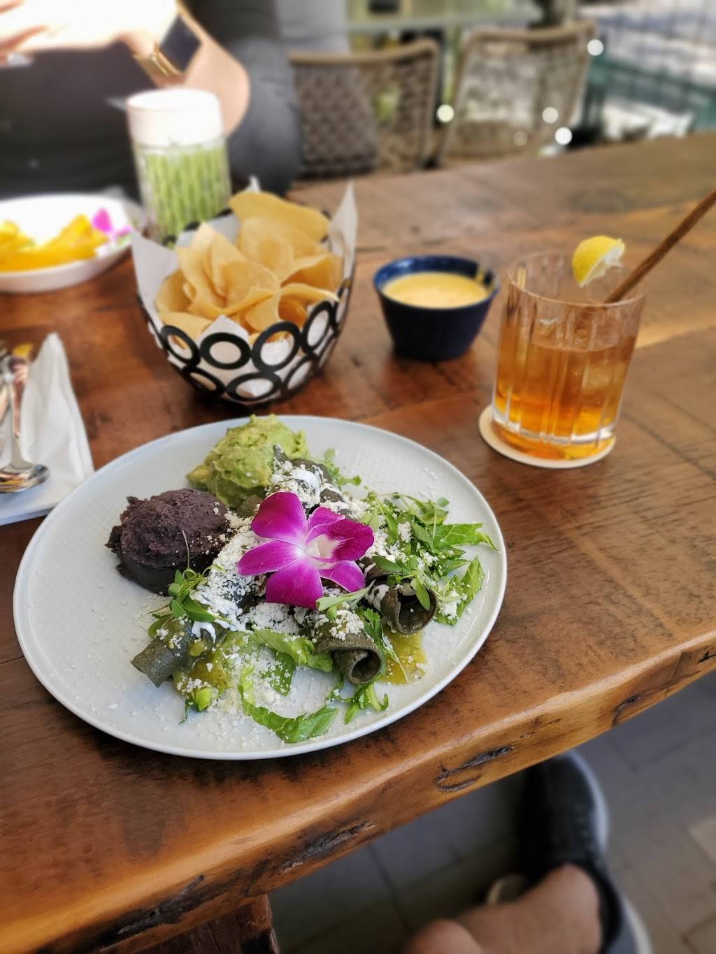 Tropicales | restaurant | 2132 Bissonnet St Suite 100, Houston, TX 77005, USA | 8326497974 OR +1 832-649-7974