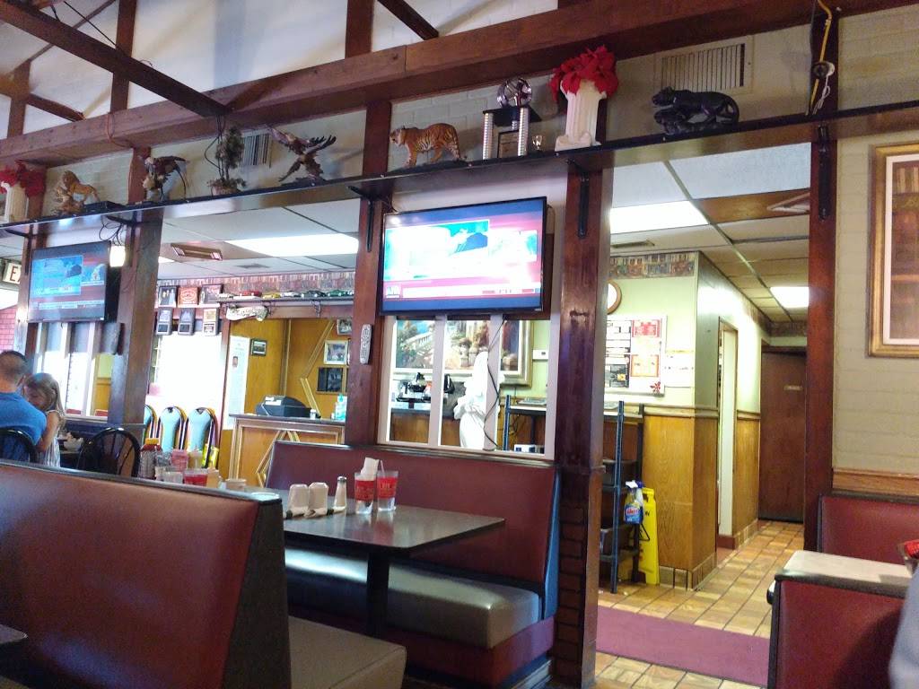 Maple Cafe | restaurant | 68867 M-62, Edwardsburg, MI 49112, USA | 2696633291 OR +1 269-663-3291