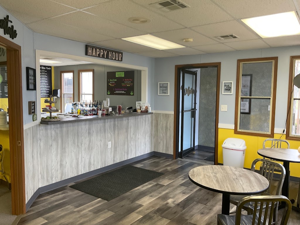 Lock 17 Nutrition LLC | restaurant | 42 E 3rd St, Frazeysburg, OH 43822, USA | 7404032552 OR +1 740-403-2552