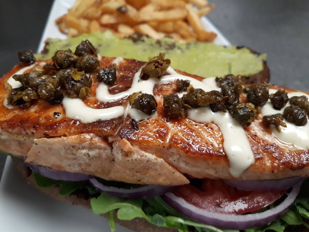 PGA Tour Grill Columbus International Airport | restaurant | International Airport Terminal, Exhibit Hall, Columbus, OH 43215, USA | 6142394000 OR +1 614-239-4000