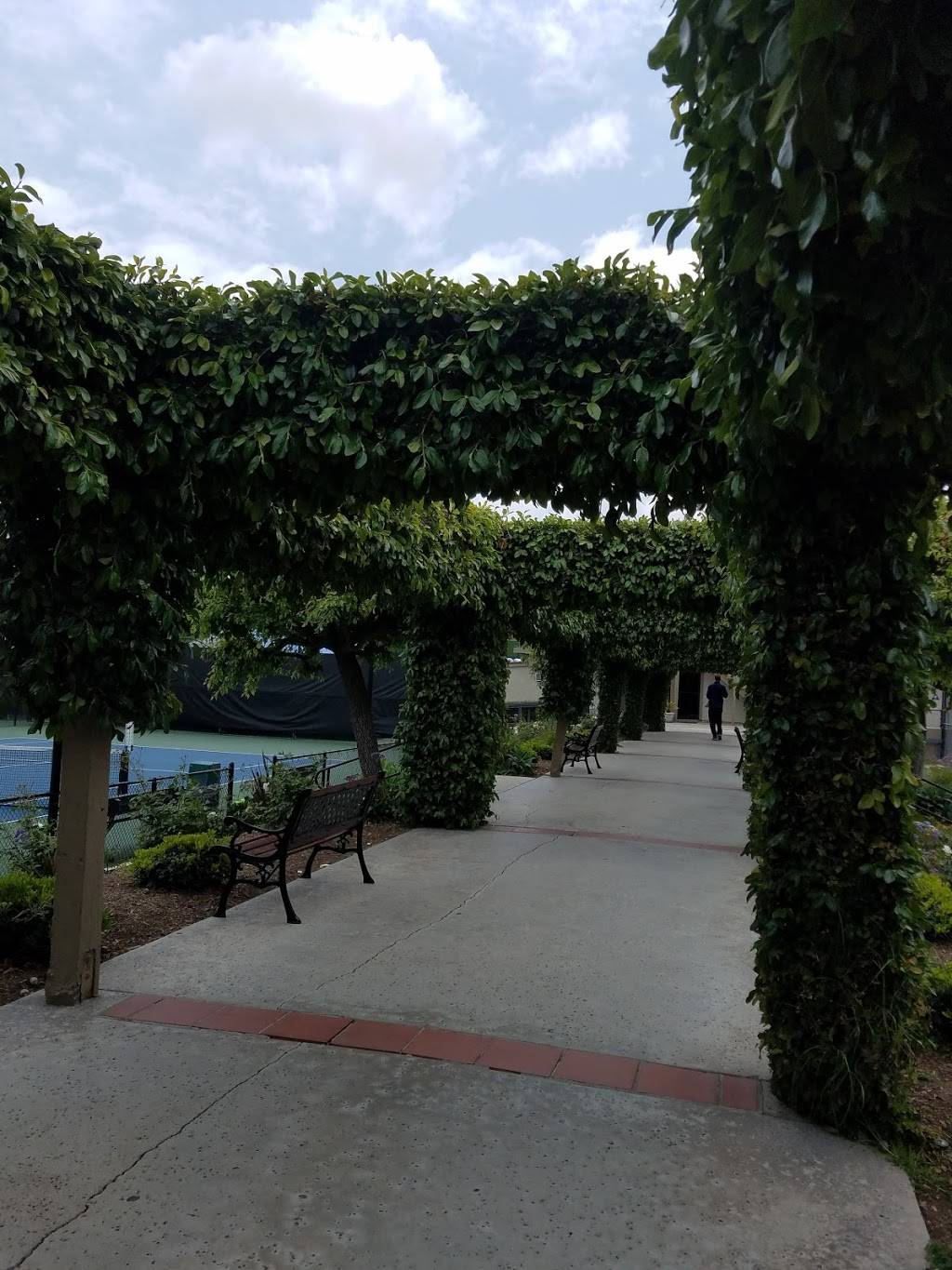 Racquet Club of Irvine | restaurant | 5 Ethel Coplen Way, Irvine, CA 92612, USA | 9497863000 OR +1 949-786-3000