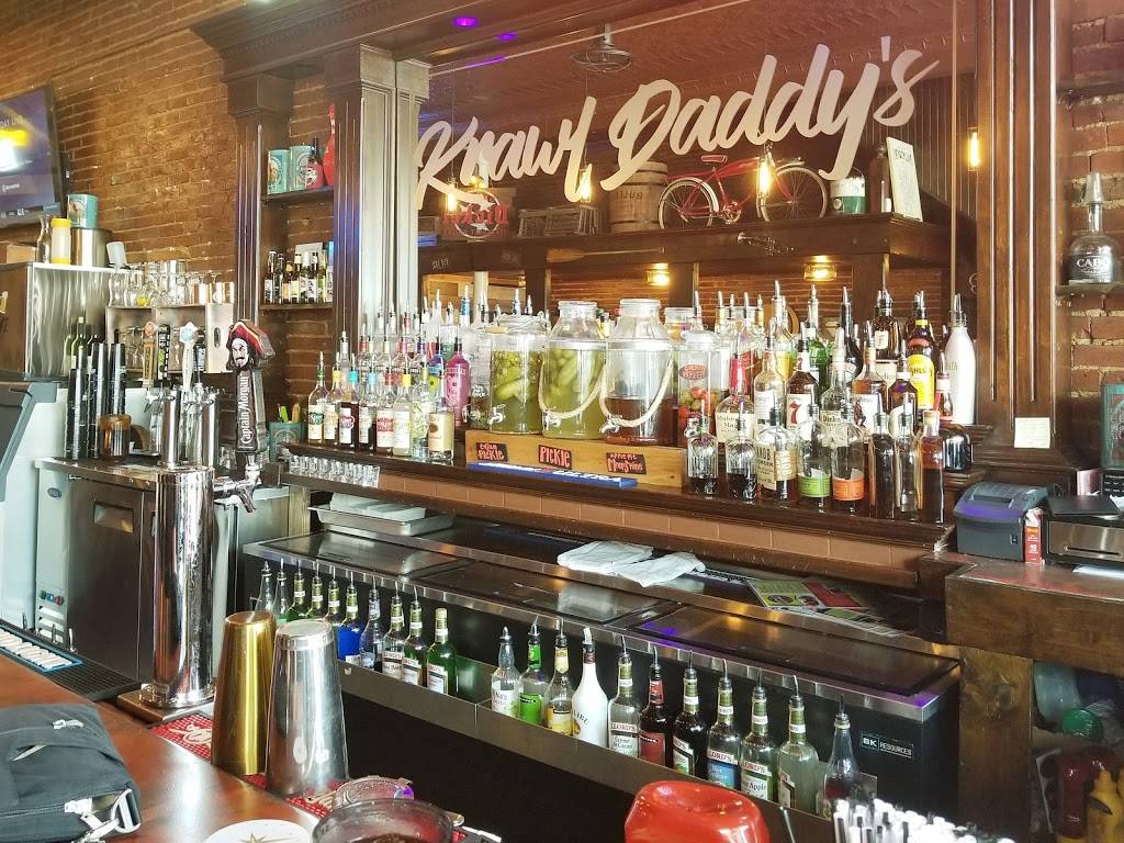 Krawl Daddys | restaurant | 221 N Main St, St Charles, MO 63301, USA | 6364930282 OR +1 636-493-0282