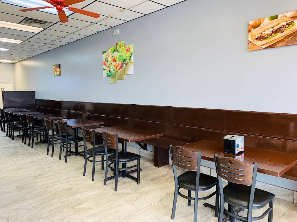 Wing Master | restaurant | 3125 N University St, Peoria, IL 61604, USA | 3096431388 OR +1 309-643-1388