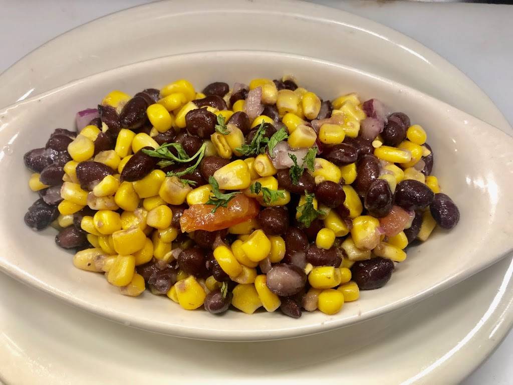 Marthas Grill And Bar | restaurant | 14946 US-301, Dade City, FL 33523, USA | 3524374070 OR +1 352-437-4070