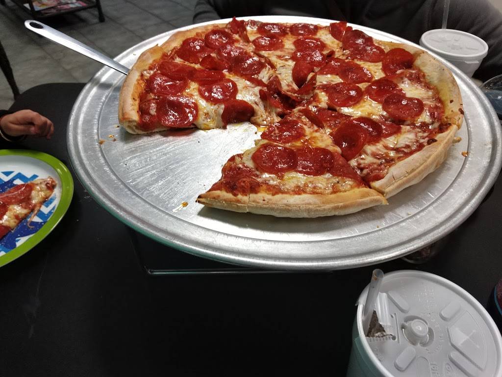 California Underground Pizzeria | meal delivery | 13620 US-43, Northport, AL 35475, USA | 2053398660 OR +1 205-339-8660