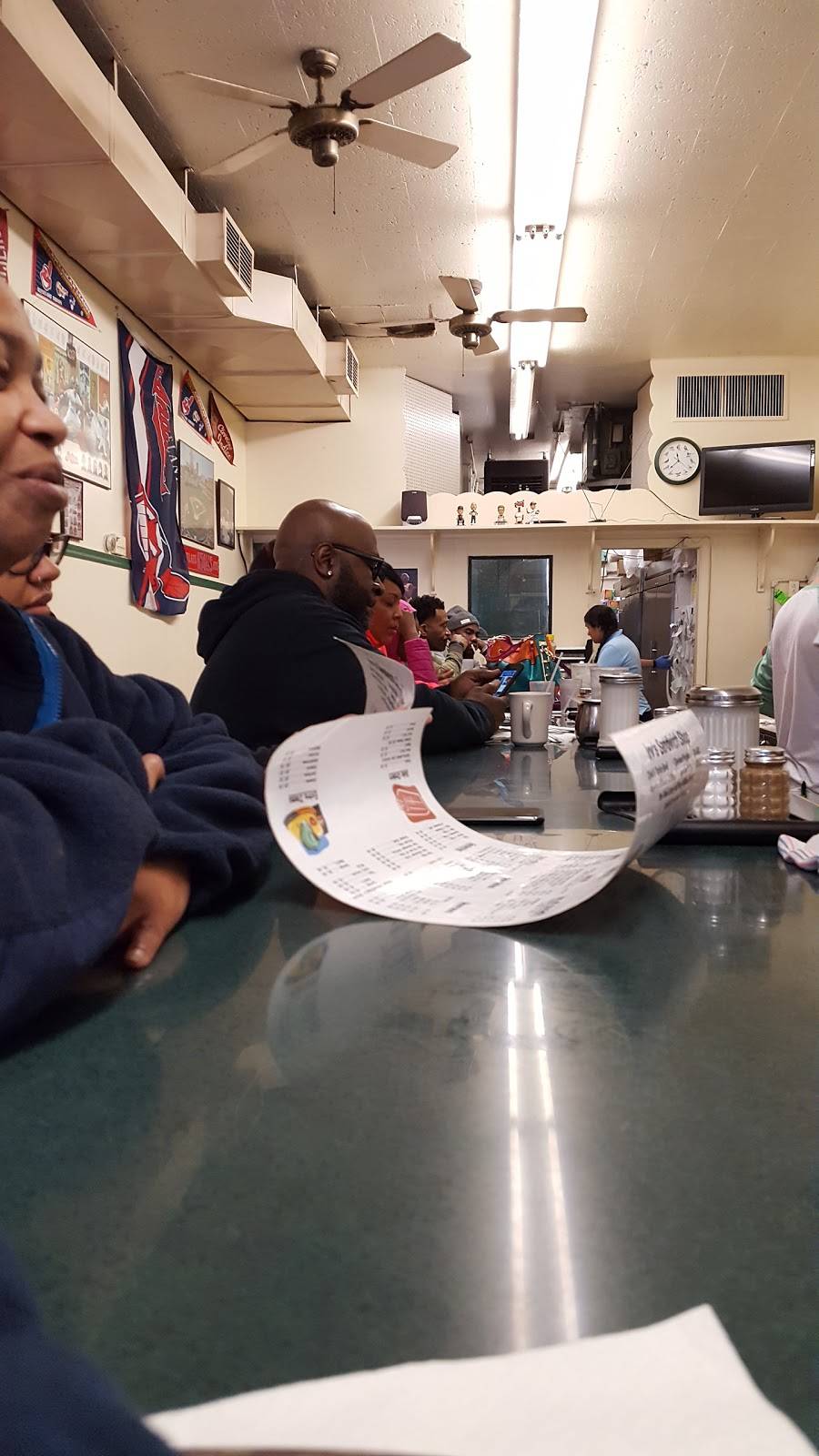 Irvs Sandwich Shop | restaurant | 2164 S Taylor Rd, Cleveland Heights, OH 44118, USA | 2163216812 OR +1 216-321-6812