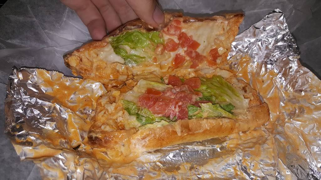 Pizza World | restaurant | 651 Carlyle Ave # A, Belleville, IL 62221, USA | 6182771111 OR +1 618-277-1111